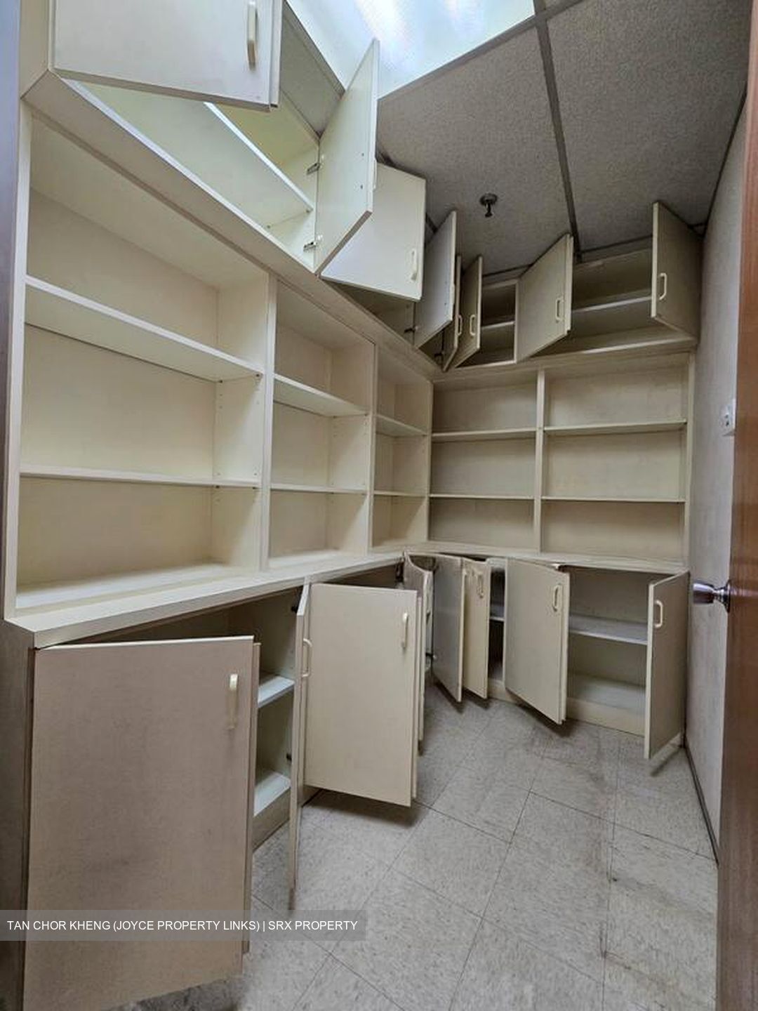 Jalan Besar Plaza (D8), Retail #528460591